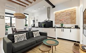 Poble Sec Charming Apartment